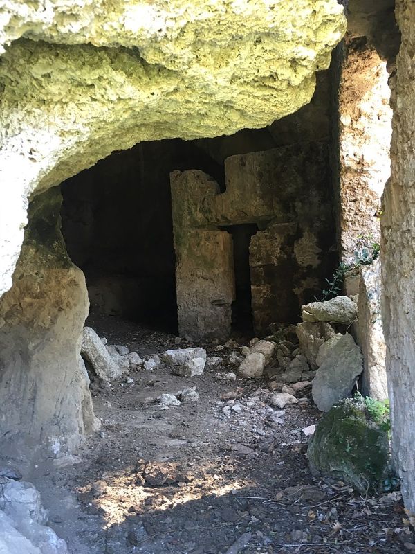 La grotta dei Saraceni